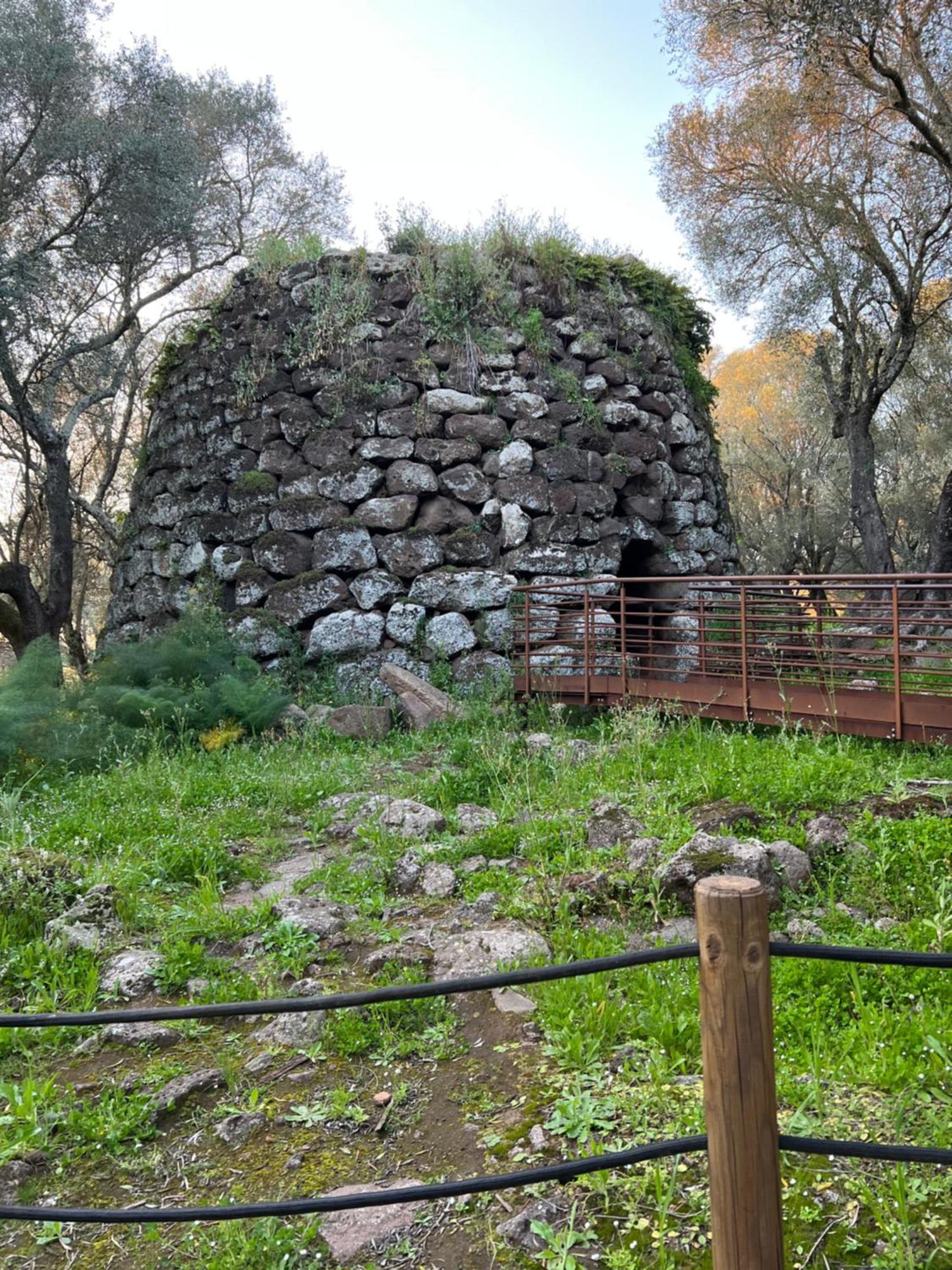 Muristene Pozzo Santa Cristina Paulilatino Bagian luar foto